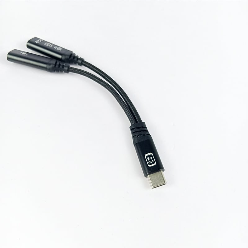 OTG USB-C adapter za Apple i Android s passthrough napajanjem; podržava USB disk, miš i audio sučelje za live streaming