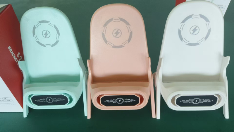 Bezdrôtová nabíjačka pre mobilné telefóny - QC 3.0 rýchle nabíjanie, 15W výstup, magnetické nabíjanie, digitálny displej, univerzálna kompatibilita