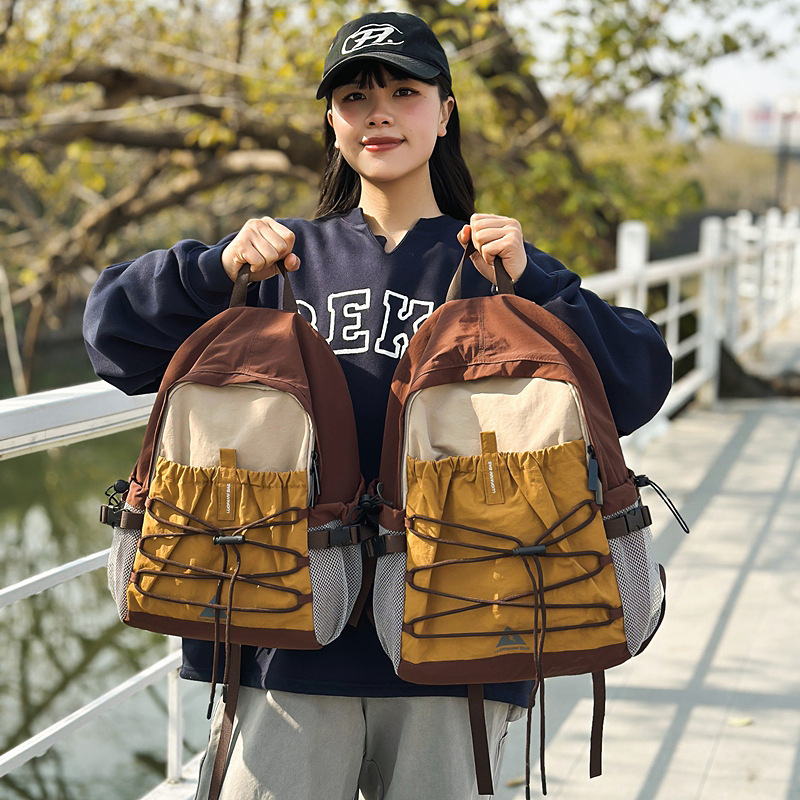 Najlon ruksak ultralak za slobodno vrijeme i planinarenje, kapacitet ispod 20 L, kompatibilan s 14-inčnim laptopom, naramenice s zračnim jastučnicama