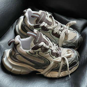 Női dad shoes platformos magasságnövelő cipő, retro casual sneaker; felsőrész: másodlagos marhabőr + műbőr + textil; belső PU; gumírozott talp; alacsony felső.