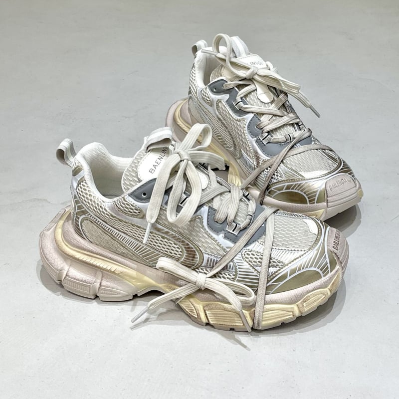 Női dad shoes platformos magasságnövelő cipő, retro casual sneaker; felsőrész: másodlagos marhabőr + műbőr + textil; belső PU; gumírozott talp; alacsony felső.