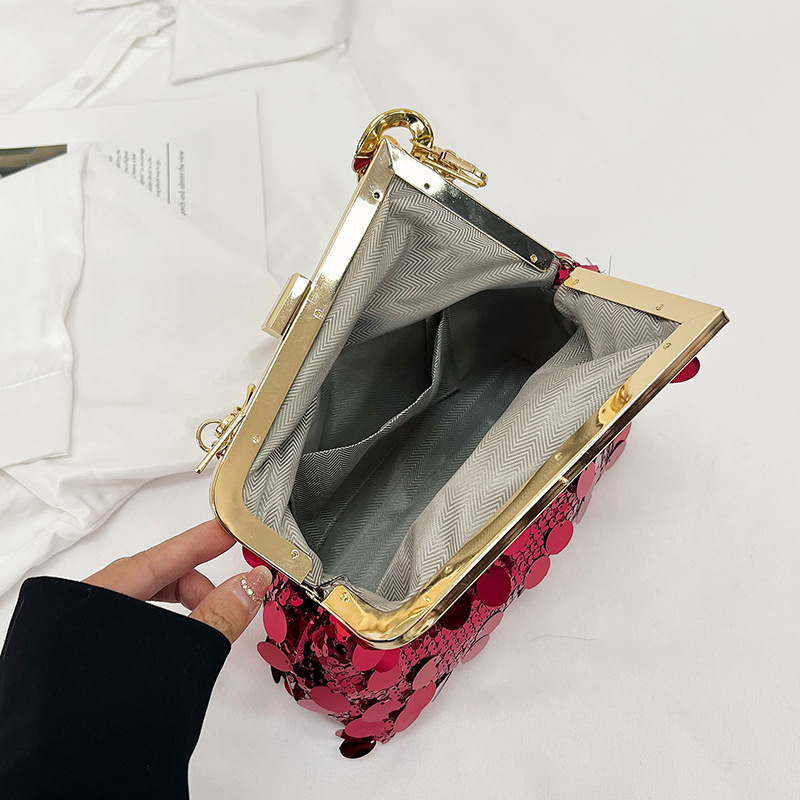 Sjajna ženska torbica u obliku školjke – PVC materijal, ulični stil, vodoravni kvadratni oblik, zaključavanje, poliester podstava