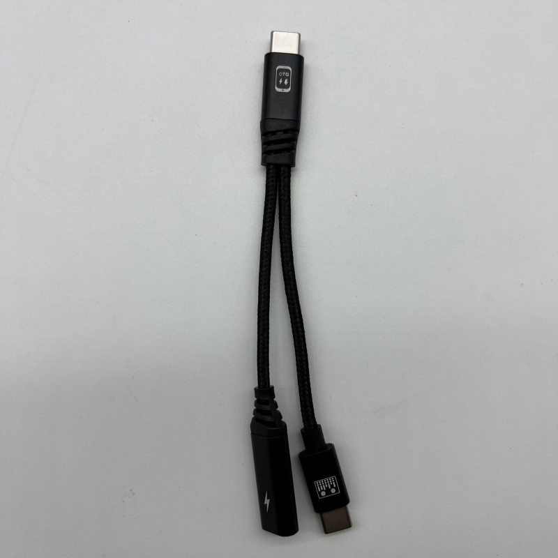 Patch kábel Type-C OTG so dvojkanálnym prepínačom 1:2 a rýchlym nabíjaním