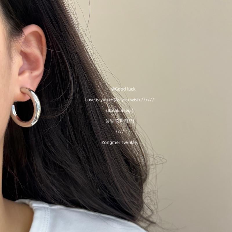 Meďové duté kruhové náušnice s geometrickým tvarom, elektroplatovaná úprava, vintage štýl, zapínanie s postou zo striebra 925