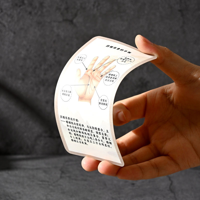 Karty na čítanie dlane a tváre s feng shui, I Ching Bagua pre veštenie — papierové kartičky; balenie: farebná krabička; vhodné pre 14+