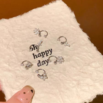 Náušnice zo zirkónu, U-tvarovaná podkova a skrutkovacie háčiky, zliatina – elektroplating, nehrdzavejúca oceľ, jar 2024