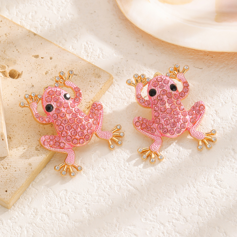 Náušnice žaba tvare zinkovej zliatiny, elektroplatované, s ušnými ihlami zo zlata 14K (Materiál: zinková zliatina; Spracovanie: elektroplatovanie; Tvar: žaba; Ušné ihly: 14K zlato)