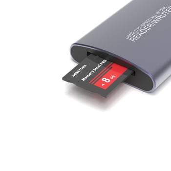 USB 2.0 kártyaolvasó, hat egyben, alumíniumötvözet testtel; támogatja MS, CF, SD, MicroSD (M2), TF és XD