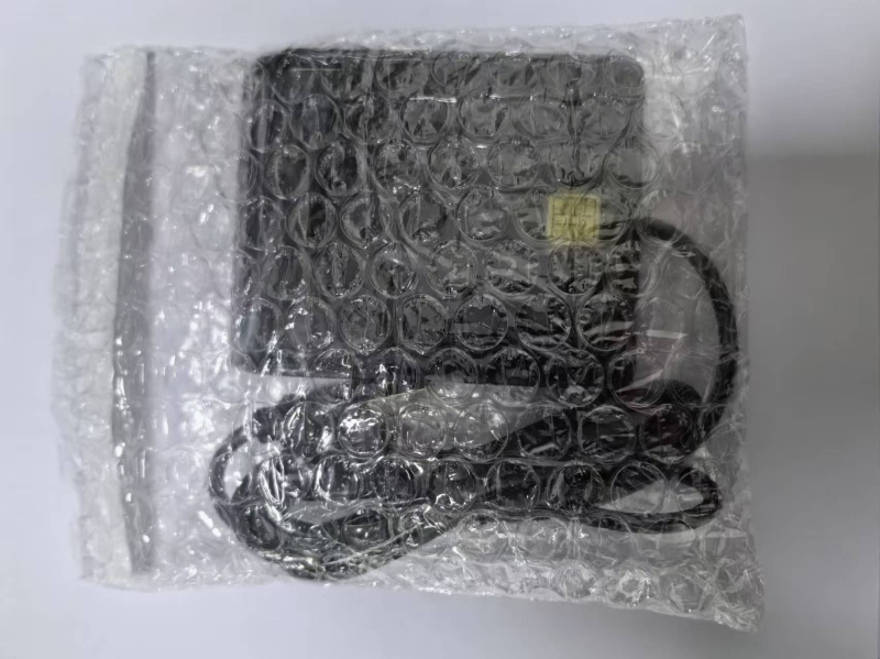 USB čitač pametnih kartica sa podrškom SIM/SD čipa; vanjska instalacija; kompatibilan s više OS-a; OEM i ispis logotipa dostupni