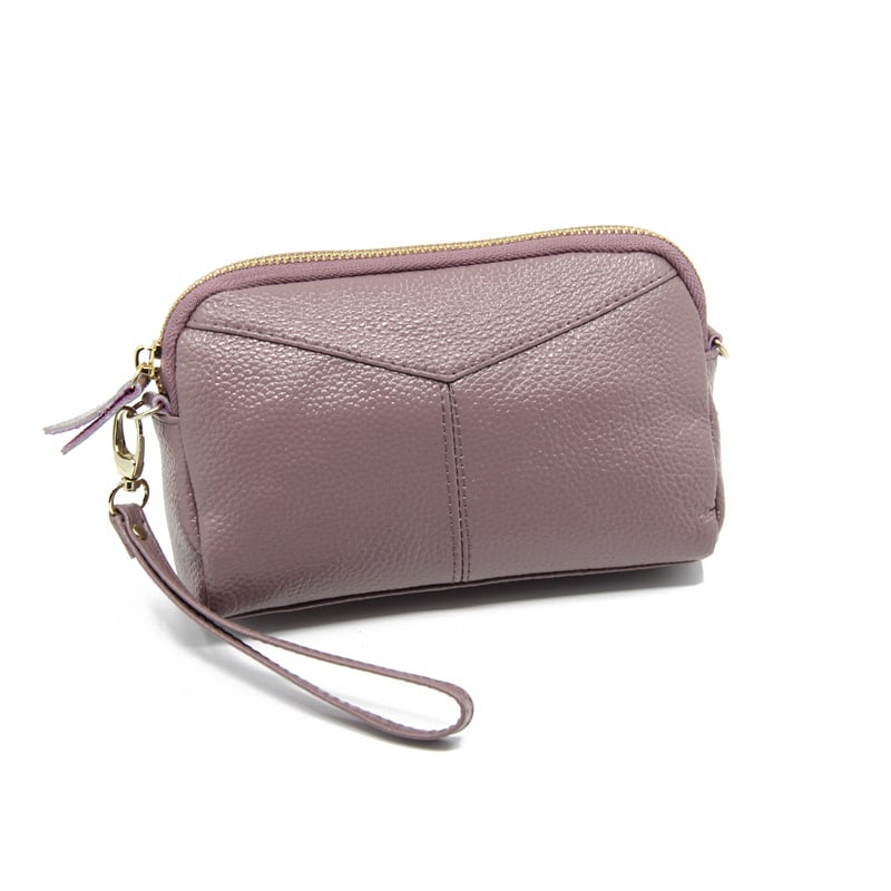 Дамска кожена клъч чанта, урбан стил, едноцветна, с една сгъвка и полиестерна подплата