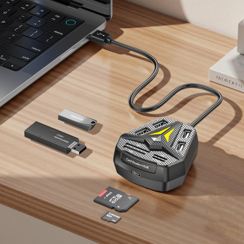 USB 2.0 hub s RGB LED-om i kombiniranim čitačem kartica SD/MS/M2/TF, s gumbom