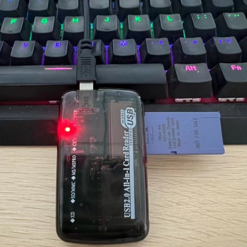 RYC44 USB 2.0 čitač memorijskih kartica — vanjski, sve-u-jednom, podržava CF, SD/SDHC, MicroSD, MMC, MS Pro Duo, RS-MMC