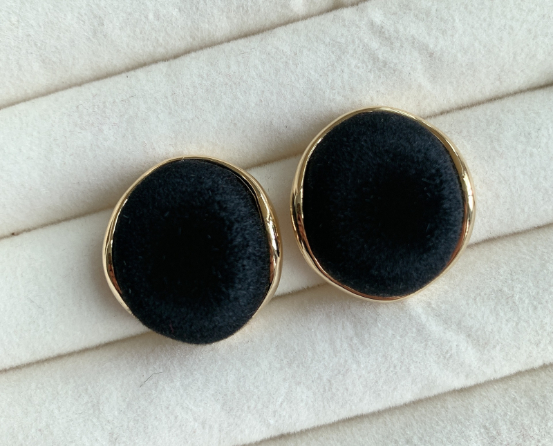 Női fülbevaló, geometriai dizájn, cinkötvözet, elektroplakolás, réz tüske