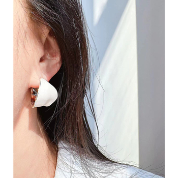 Обеци: месинг с глазурно покритие, листоподобна геометрична форма, ретро стил, сребърна игла 925