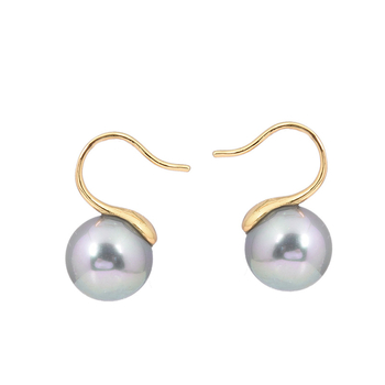 Перлени обици с кукичка за ухото, геометричен дизайн, материал: черупка, пролет 2025 колекция, дамски офис стил