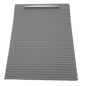 Kausa turētāja vāciņš centrālajai salona kastītei ar velkamu žalūziju — Modelis 3CD857503; Materiāls: ABS-PC + TPU; Pielāgojama