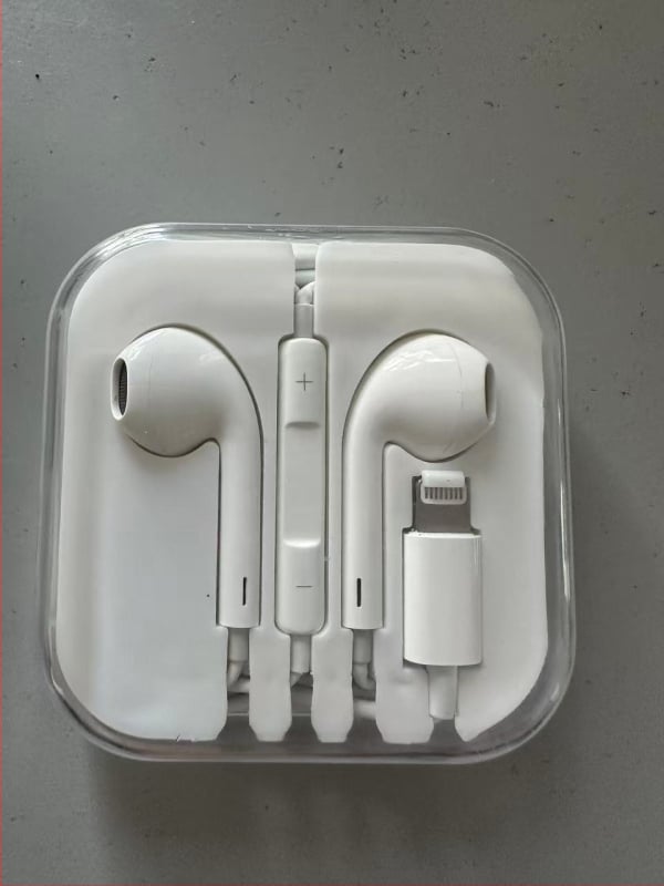 iekšējās auss ar kabeli austiņas ar iebūvētu vadību, dinamisks draiveris, troksņu samazināšana, spēcīgs bas, saderīgas ar iOS