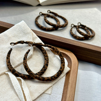 HLZ дамски кръгли обици с леопардов принт, есен 2025, модерен стил, материал: сплав, технология на обработка: инжекционно производство