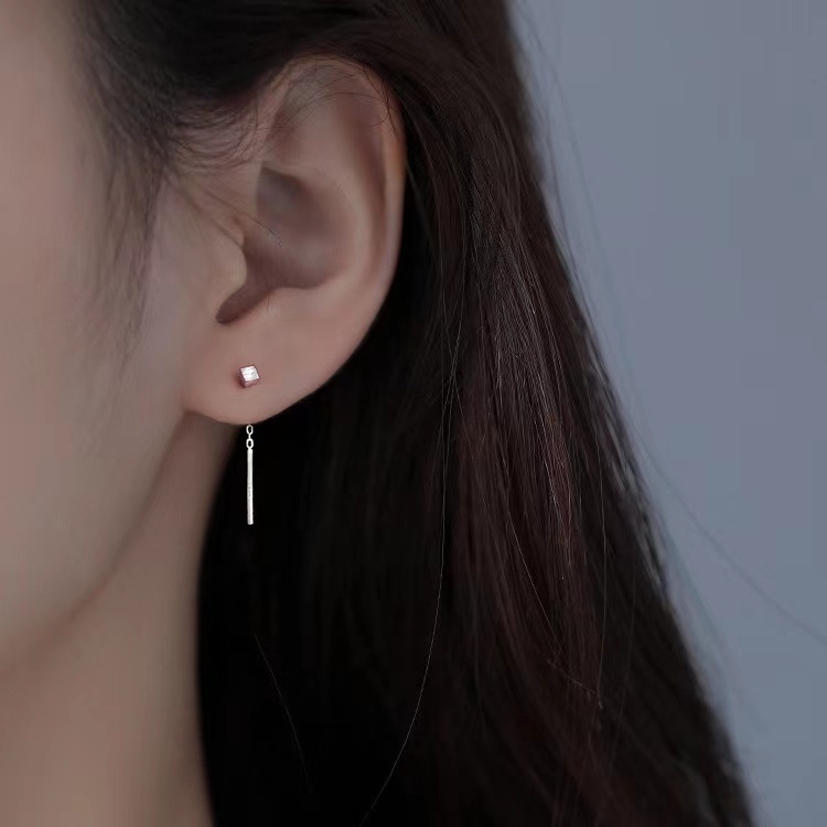 Uniszex fülbevaló 925-ös ezüstből, geometriai négyzet mintával