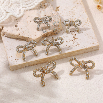 Ruolong Jewelry Naušnice od nehrđajućeg čelika u obliku mašne, PVD zlatno premazane, lagani luksuz