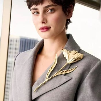 Broš: legura, oblik cvijeta, elektroplatiranje, dekoracija