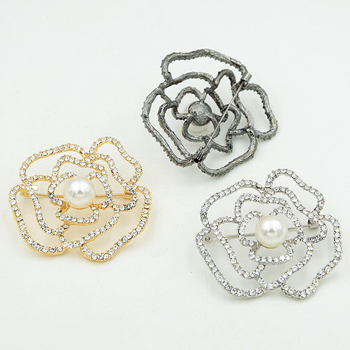 Брошка от сплав, унисекс стил, флорална украса, електроплакирана повърхност, идеална за подарък.