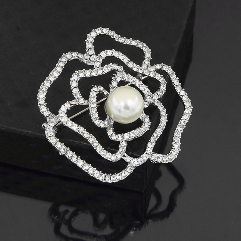 Брошка от сплав, унисекс стил, флорална украса, електроплакирана повърхност, идеална за подарък.