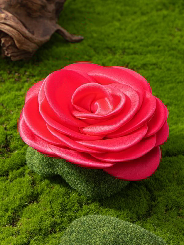 Virágkitűző kamélia, elegáns stílus, poliészter anyag, kézi készítés, testreszabható