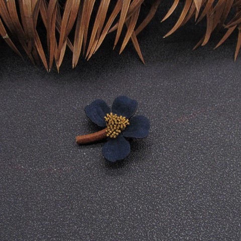 Брошка – флорална, оригинален дизайн, плат, подходяща за шал и яке, за сватба