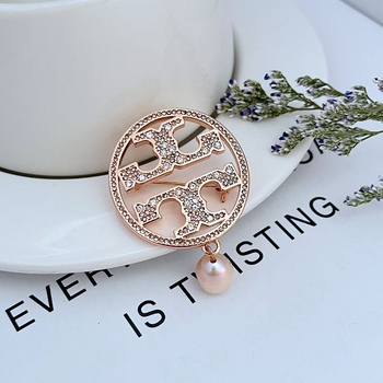 Fém korzásgyűrű medál gyöngyökkel és gyémánt-díszítésű kör alakú brokkal, elektroplattált felület, testreszabható, 2024 tavasz