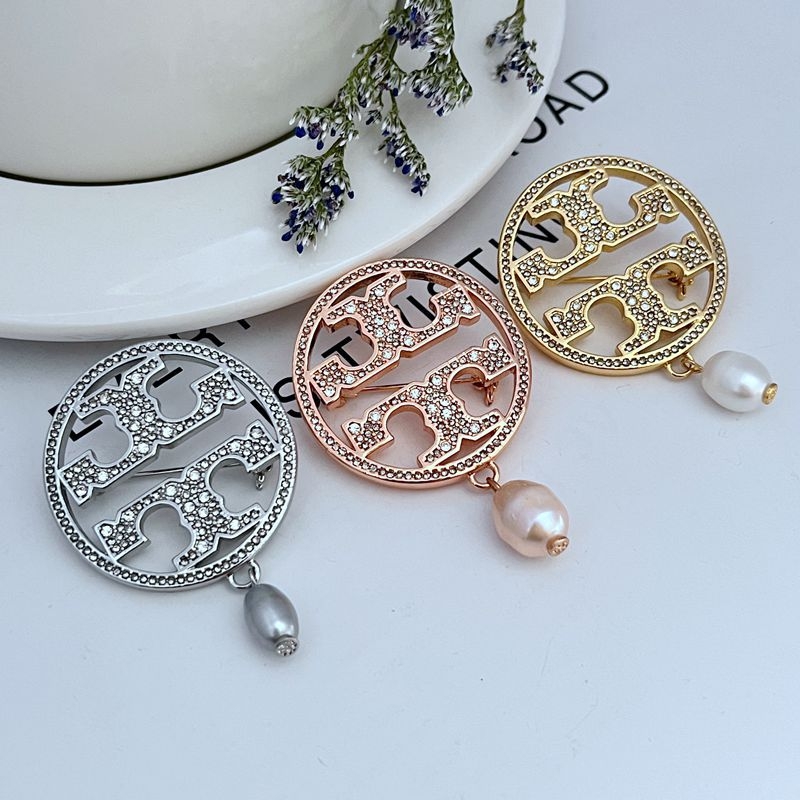 Fém korzásgyűrű medál gyöngyökkel és gyémánt-díszítésű kör alakú brokkal, elektroplattált felület, testreszabható, 2024 tavasz