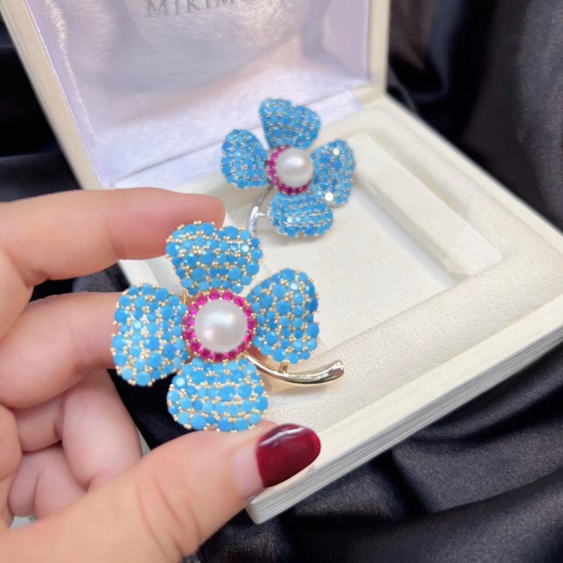 Corsage kitűző ötvözet anyaggal, természetes uniszex stílus, gyémántkezelés, ametiszt kristály