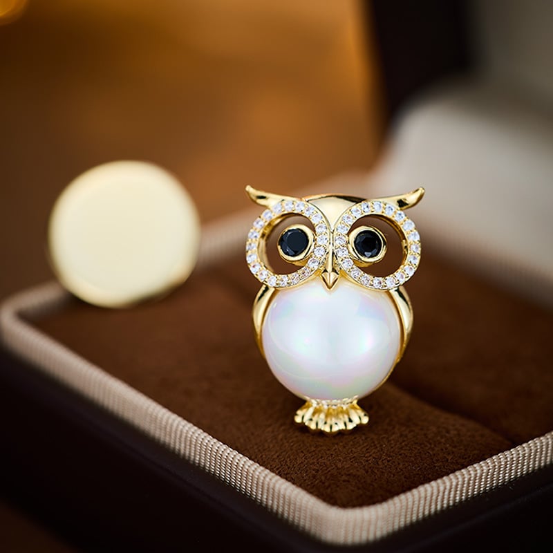 Sova oblikovana bakrena broš od Liyu Jewelry, elektroplatirana, dekorativni dodatak