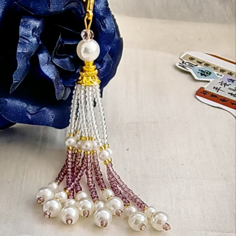 Kézzel készített gyöngyös bojtok ékszer alkatrészek – Anyag: gyöngyök, Szövési technika, 2024 nyár, Stílus: friss és édes