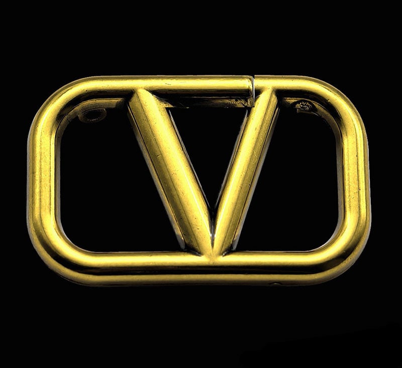 Broš s slovima — izrezana, sjajna površina, jednostavan stil; Materijal: legura; Oblik: broj i U-oblik; Obrada: elektroplatiranje; Funkcije: dekoriranje, vjenčanje, dvostruka uporaba