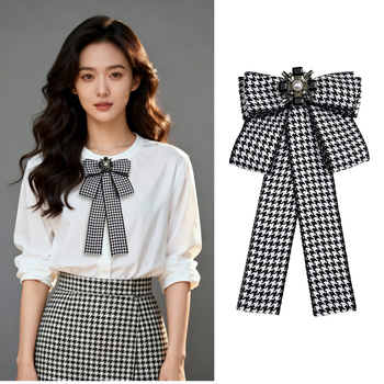 Lapelipin: haunsšuto mustriiga lille, pärl ja kristall, käsitöö, naiselik Koreaarsti stiil, kangas, alumiin lisandid kividega