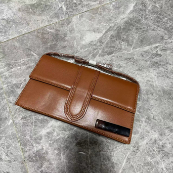 Ženska PU torbica za rame, mala kvadratna crossbody torba s kapkom zatvaranja i džepom za telefon, proljeće 2024