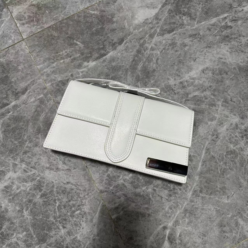 Ženska PU torbica za rame, mala kvadratna crossbody torba s kapkom zatvaranja i džepom za telefon, proljeće 2024