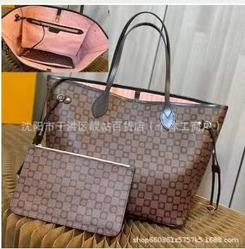 PVC Tote női táska, elegáns érett női stílus, 2024 tavasz, ideális szabadidős utazásokhoz