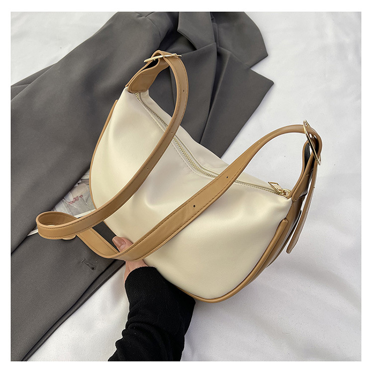 PU dumpling torba, crossbody s jednim remenom, zatvarač, poliester podstava, ulični stil