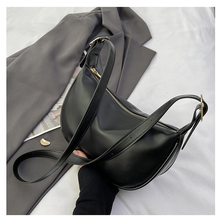 PU dumpling torba, crossbody s jednim remenom, zatvarač, poliester podstava, ulični stil