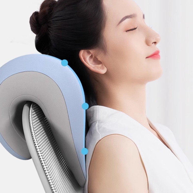 Atpūtas spilvens biroja krēslam ar galvas balstu, kakla un muguras atbalstu, pacelta atzveltne; zīmols: Other; materiāls: Other