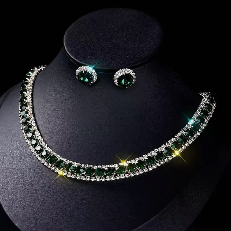 Ékszerszett: fülbevaló, nyaklánc és karkötő, mesterséges kristályok, kocka alakú kövek mintázat, női etnikus retro stílus.