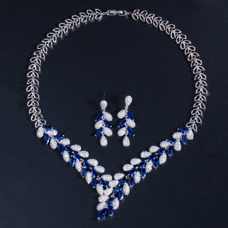 Cirkon fülbevaló és nyaklánc készlet, női brit retro stílus, virágos mintázat, gyártási szám T0131