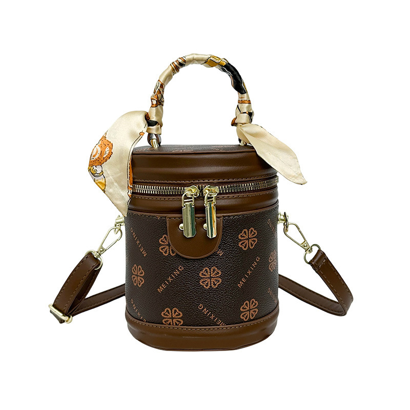 Bucket bag od PU materijala, gradski minimalistički stil, ovalni oblik, zatvaranje na zip, torba s poklopcem