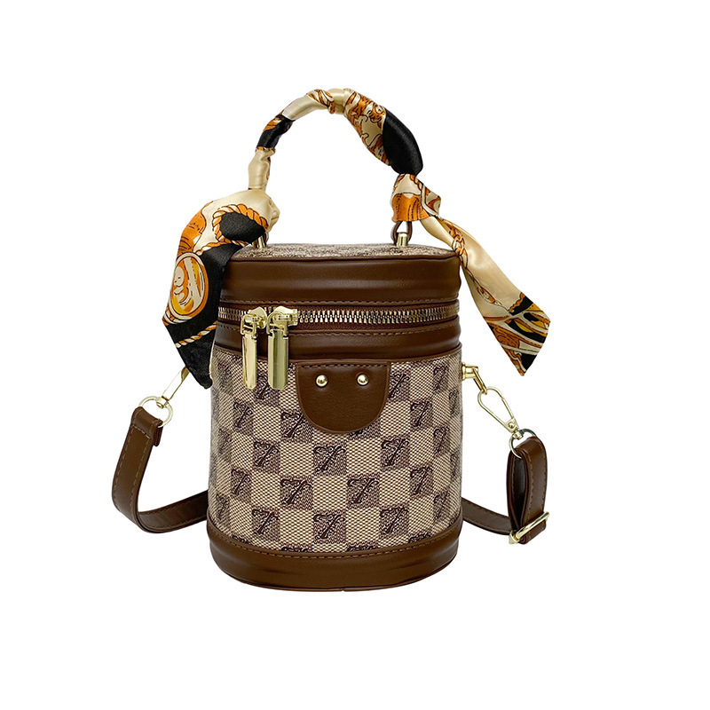 Bucket bag od PU materijala, gradski minimalistički stil, ovalni oblik, zatvaranje na zip, torba s poklopcem