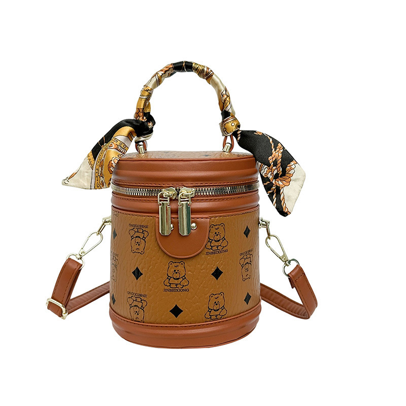 Bucket bag od PU materijala, gradski minimalistički stil, ovalni oblik, zatvaranje na zip, torba s poklopcem