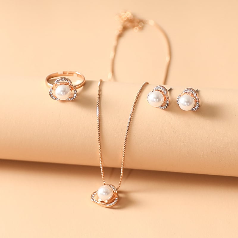 Ékszerszett: ötvözetből készült nyaklánc, fülbevaló és karkötő, bambusz lánccal, gyümölcs mintázattal, elektroplating bevonattal; uniszex, modern üzleti stílus; testreszabható magánmárkával