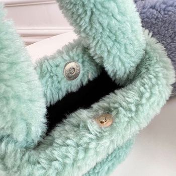 Bucket torba od umjetne ovčje dlake za žene, pliš materijal, ovalni oblik, otvoreni gornji dio, džep za mobitel