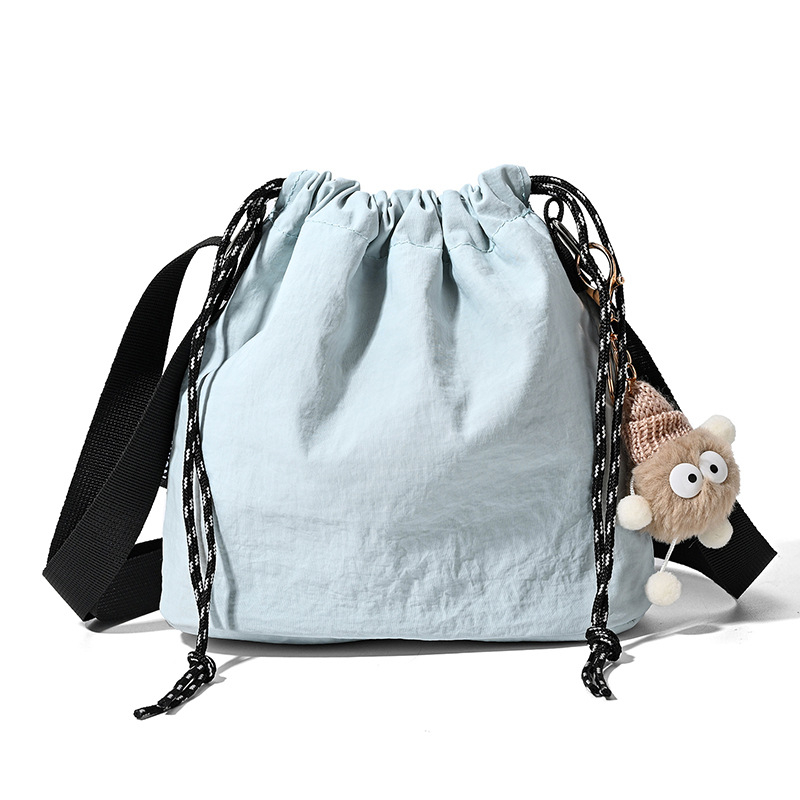 Nylon torbica bucket za žene, casual stil, zatvaranje šnúrkom, jedna naramenica, poliester podstava